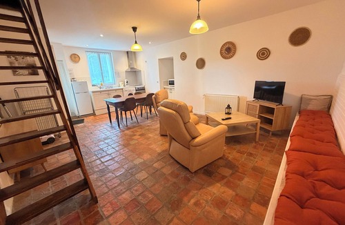 Soudan House | Ménerbes Cottage – Provençal charm & pool access – Les Gîtes du Petit Marcel