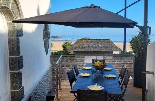 Saint-Cast-le-Guildo Villa | Magnificent beachfront villa