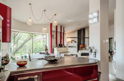 Villeneuve-Loubet Villa | Magnificent Villa with Swimming Pool