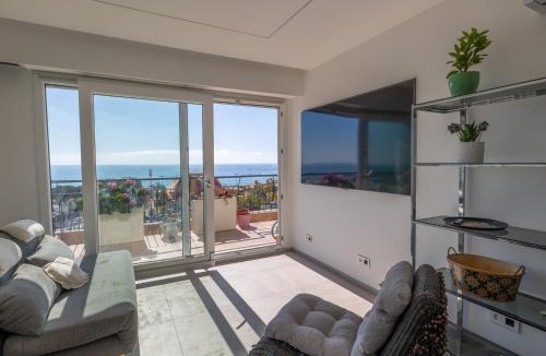 Menton Apartment | Magnifique 3P climatisé en dernier étage avec terrasse face mer, proche centre Menton - FR-1-196-326