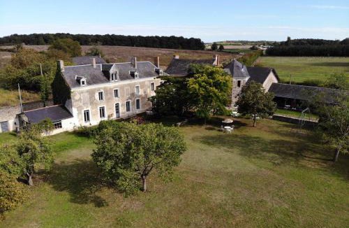 Seiches-sur-le-Loir House | Magnifique Loft au coeur de l'Anjou 20 mn d'Angers pour 15 personnes
