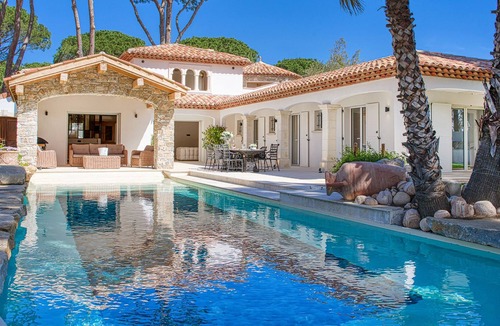 Cogolin Villa | Magnifique Propriété au Calme Avec Piscine