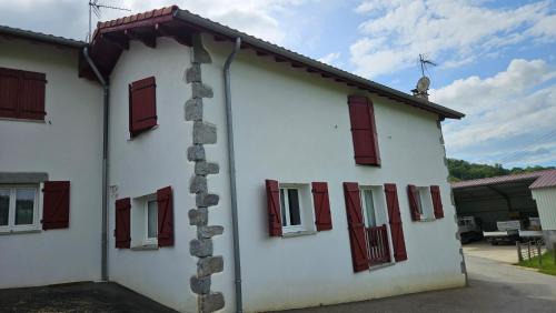 Larceveau-Arros-Cibits House | Maison a la campagne