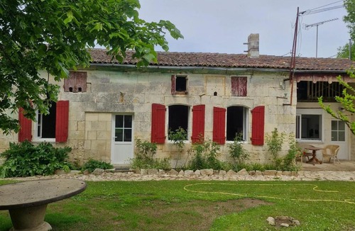 Villars-en-Pons House | Maison accueillante à Villars-en-Pons avec jardin