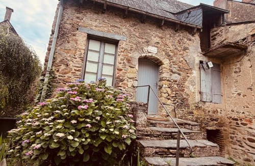 Chenille-Change House | Maison au cœur Chenillé-Changé, village de charme