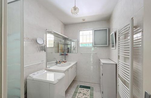 Bussac-Foret Apartment | Maison calme avec jardin & barbecue