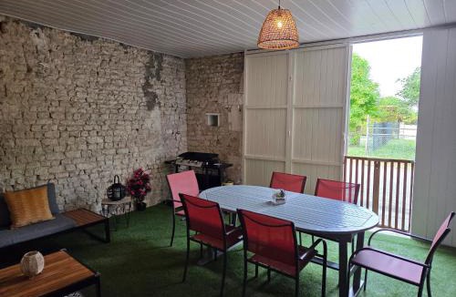 Juillac-le-Coq House | Maison charentaise