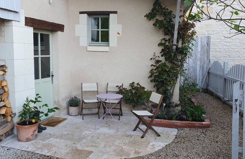 Razines House | Maison Cosy Avec un Grand Jardin Verdoyant