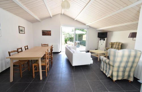L'Aiguillon-sur-Vie House | Maison de bourg confortable entre Plage, Golf et Lacs