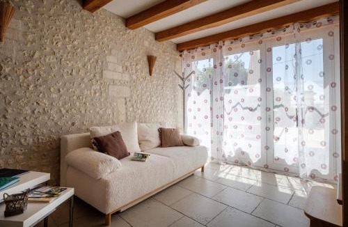 Bellevigne House | Maison de campagne climatisée avec piscine - 6 personnes - 3 chambres - Charente