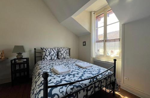 Montigny-sur-Loing Apartment | Maison de caractere cœur du village 1h de Paris