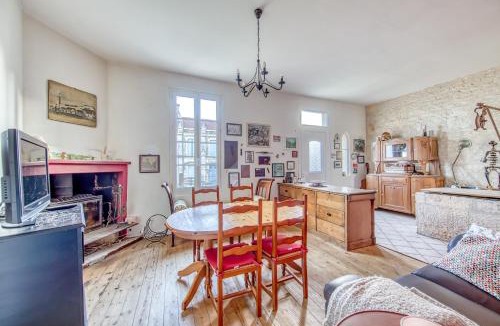 Mortagne-sur-Gironde House | maison de famille