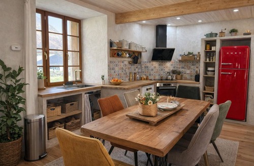 Estaing House | Maison de Pierre, Sauna and Pyrenees View
