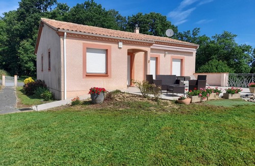 Cancon Villa | Maison de Plain Pied à la Campagne Entre Bergerac et Villeneuve SUR LOT