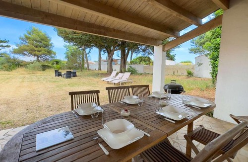 Le Bois-Plage-en-Re Villa | Maison de vacances avec jardin arboré proche plage