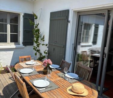 La Couarde-sur-Mer House | Maison des terroirs - Centre village - 500 m de la plage