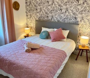 La Dornac House | Maison en pierre avec jardin et piscine privée 8 personnes