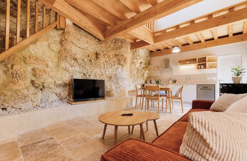 Castelnau-sur-l'Auvignon House | Maison Cøva: The Essentials in Their Raw Form