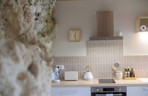 Castelnau-sur-l'Auvignon House | Maison Cøva: The Essentials in Their Raw Form