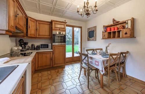 Duingt House | Maison Horizon - Charmante propriété familiale avec jardins & jeux