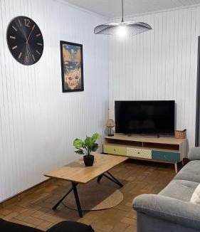La Celle-sous-Gouzon House | - Maison Martinot - Wifi - Parking - Spa Gonflable