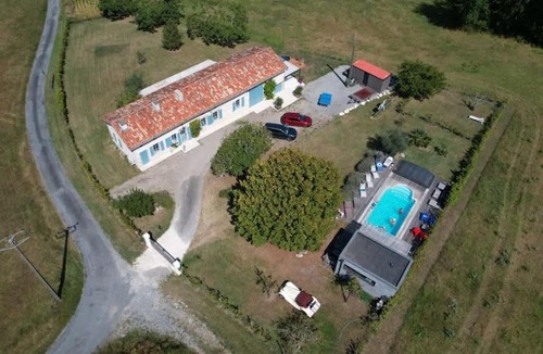 Chillac House | Maison Neuve, relaxing countryside home with pool