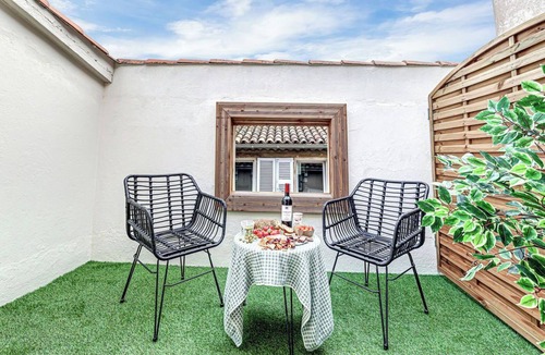Old Town Apartment | Maison Sibille - Centre Saint-Tropez - CH6