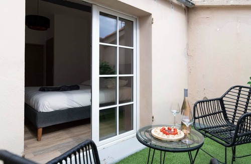 Old Town Apartment | Maison Sibille - Centre Saint-Tropez - CH6