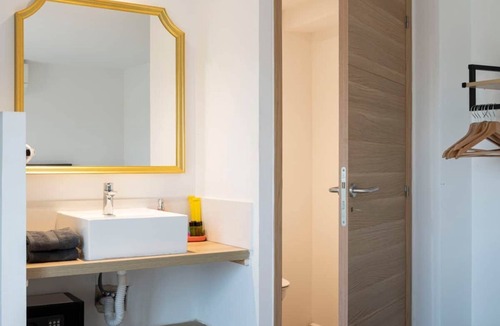 Old Town Apartment | Maison Sibille - Centre Saint-Tropez - CH7