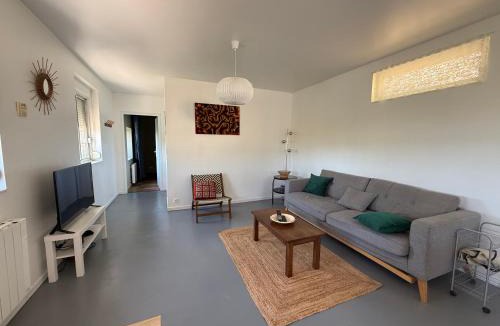 Thouars House | Maison Thouars vue cirque Missé vélo Francette