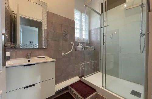 Escoubes House | Mantenan