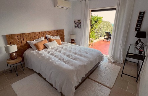 Sainte-Maxime House | Mas provençal with sea view in private estate