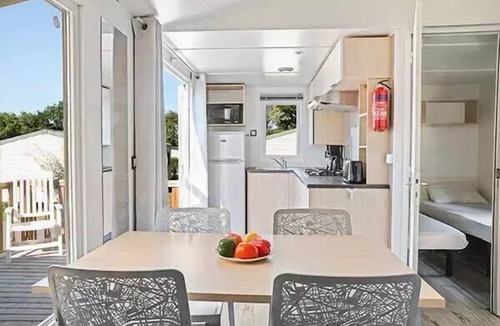 Landevieille House | Mobile Home | Comfort | 2 Bedrooms | 4 Guests | Raised Deck | A/C