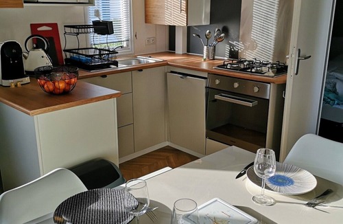 Saint-Hilaire-de-Riez RV Rental | Mobile Home '6 Pers Tout Confort' with Shared Pool and Private Terrace