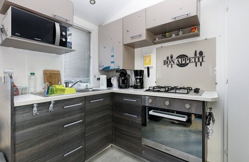 Piriac-sur-Mer House | Mobile Home 'Mobil Home Piriac Détente Boisée' with Private Terrace and Private Garden