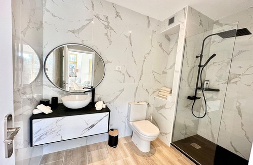Old Town Apartment | Modern Apartment - 1BD/4P - Center of St Tropez