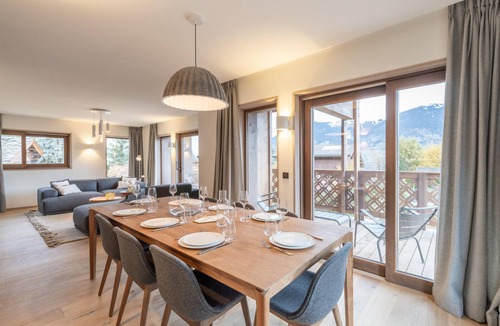 Le Praz Apartment | Modern apartment in Courchevel Le Praz center with Wifi and parking