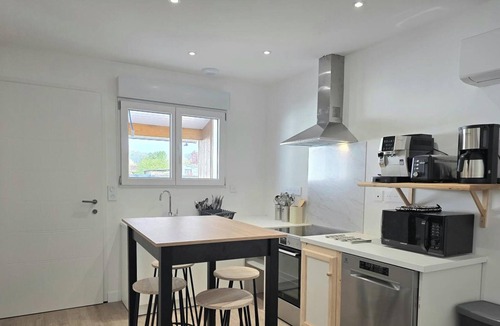 Le Fleix Cottage | Modern house, AC, pets welcome
