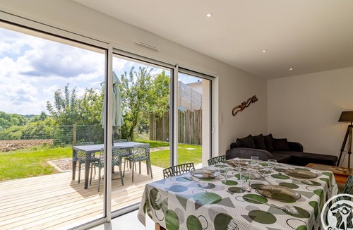 Saint-Christophe-la-Couperie Cottage | Modern house with enclosed garden, pet-friendly near Nantes and Angers