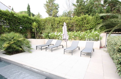 Old Town Villa | Modern six bed Villa with Pool in the centre of St Tropez.