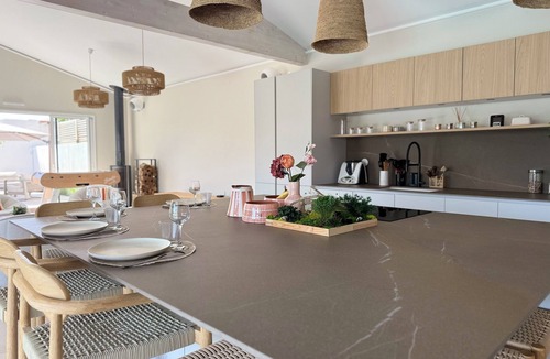 Quartier de l'Hippodrome House | Modern villa with a pool