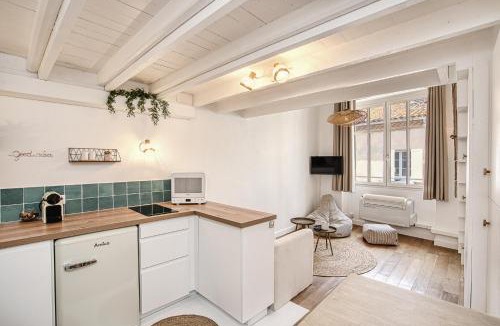 Old Town Apartment | My little St-Tropez