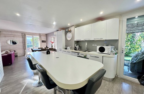 Biot Villa | Near Antibes and sea, Private condominium Villa 3 bedrooms, swimming pool