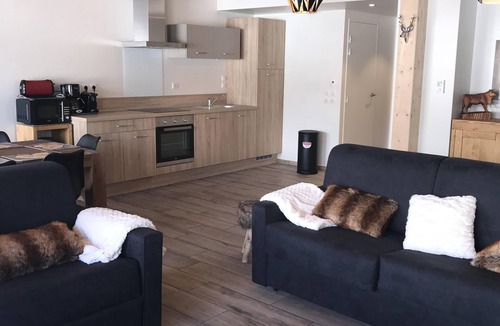 Saint-Francois-Longchamp Apartment | New apartment Ski in ski out 8 people