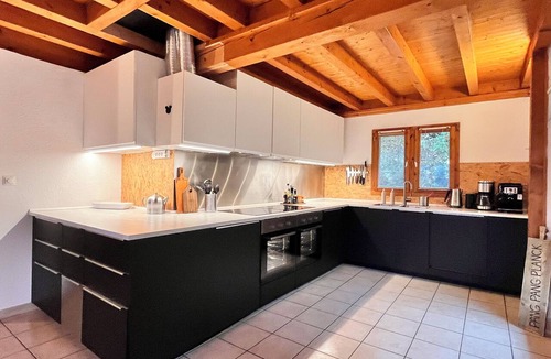 Oz-en-Oisans Ski Chalet | NEW- Large chalet 200m2 | 20m from the slopes | Sauna & mountain view