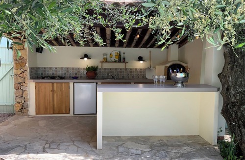 Saint-Vallier-de-Thiey Villa | New Listing! Stylish Villa with panoramic sea views, pool 5 min walk from Cabris