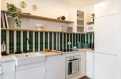 Carabacel Apartment | NEW! Spacious 4BR-3BTH, heart of Nice, AC, elevator