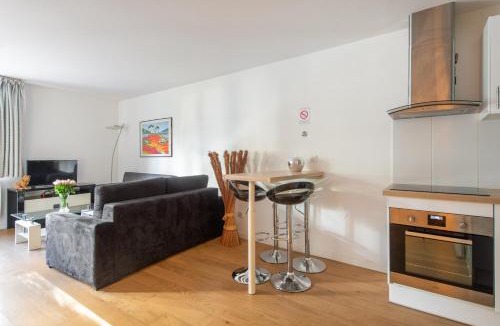 Gambetta Apartment | Nice Flat 5 min walking from the sea