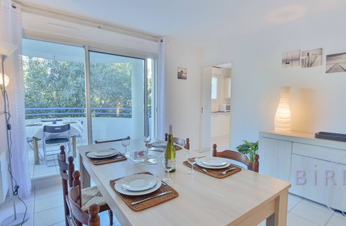 La Bocca Nord Apartment | Nice flat in a domain offering many activities