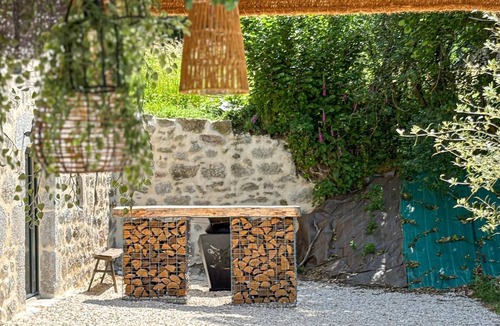 Alleyrat House | Nice home in Alleyrat with WiFi
